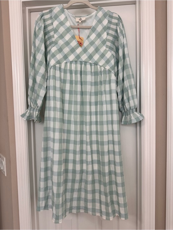 entro Dresses & Skirts - Entro Mint Gingham Midi Dress with Puff Sleeves